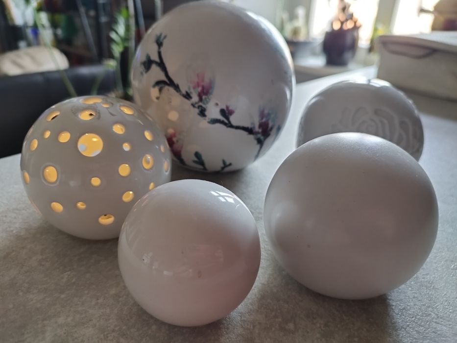 Zestaw ozdobnych kul ceramicznych nowoczesne wnętrza