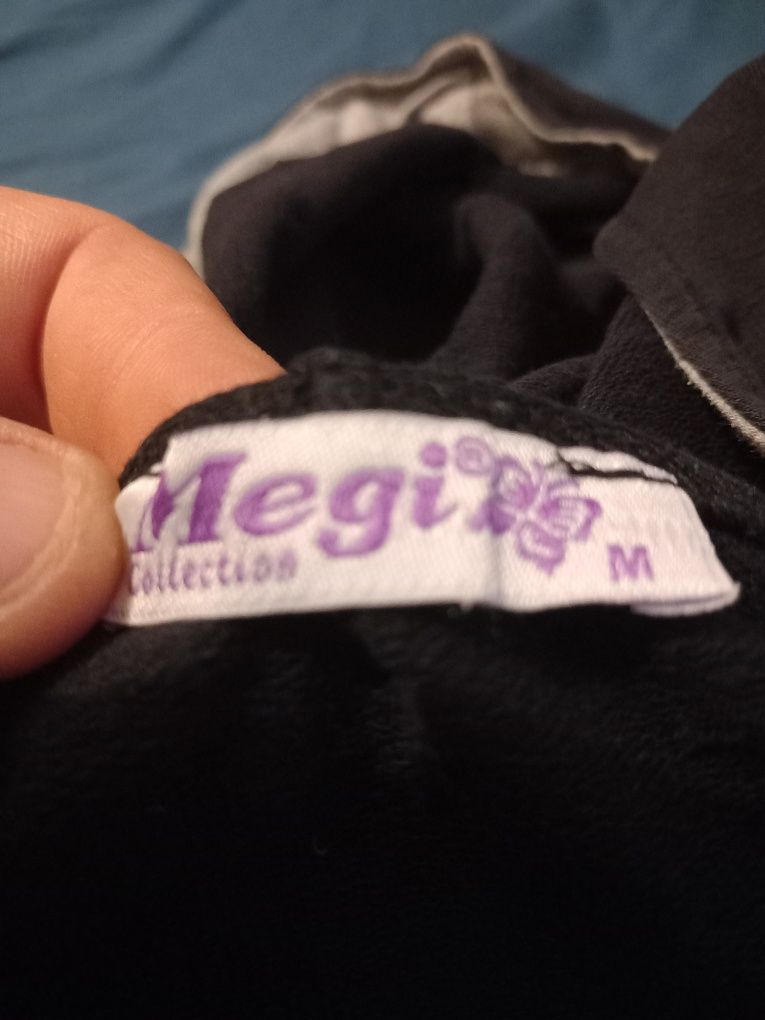 Bluza z kapturem z krótkim zamkien