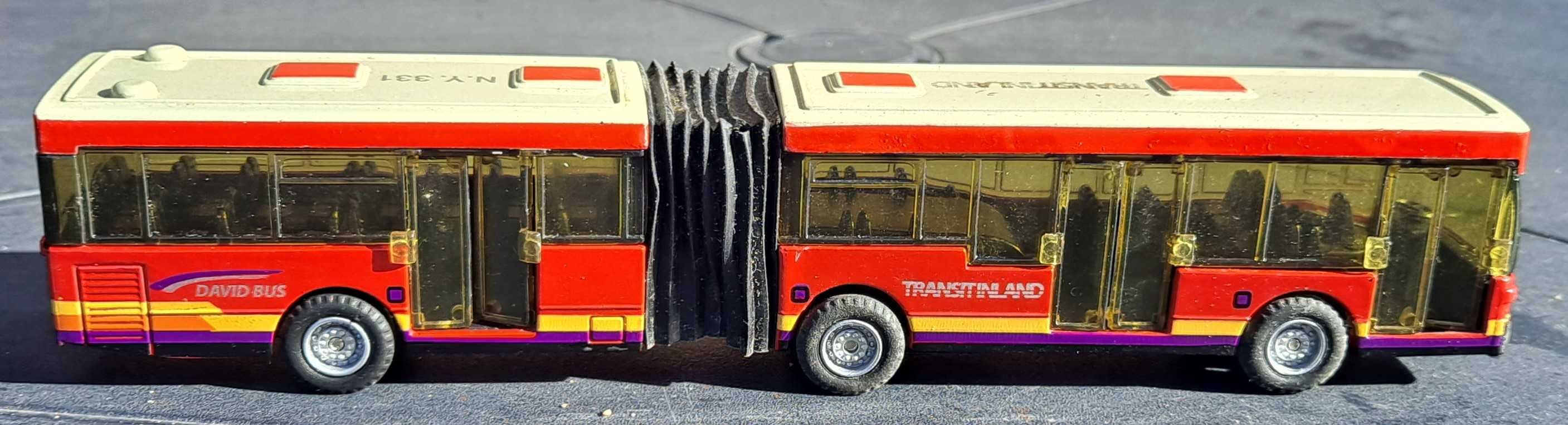 autobus zabawka model