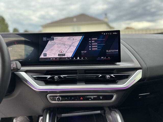 2024    BMW    XM