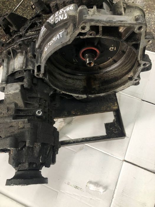 SKRZYNIA BIEGÓW GALAXY SHARAN 2.8 VR6 DNJ AUTOMAT