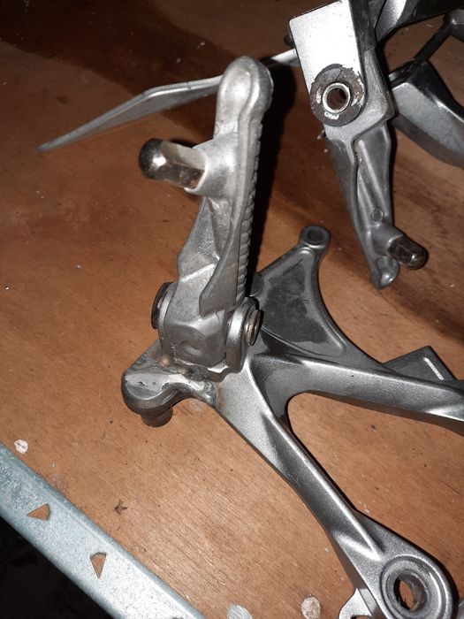 Komplet sety podnóżki kawasaki ninja zx6r 636. 2005. 2006