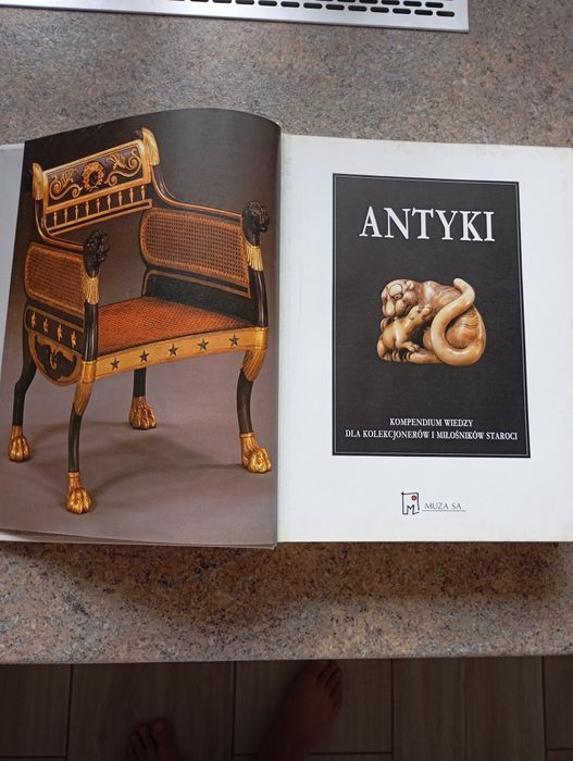 Antyki- kompedium wiedzy dla kolekcjonerów i miłośników staroci książk