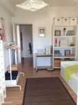 183544 - Quarto de solteiro e casa de banho...