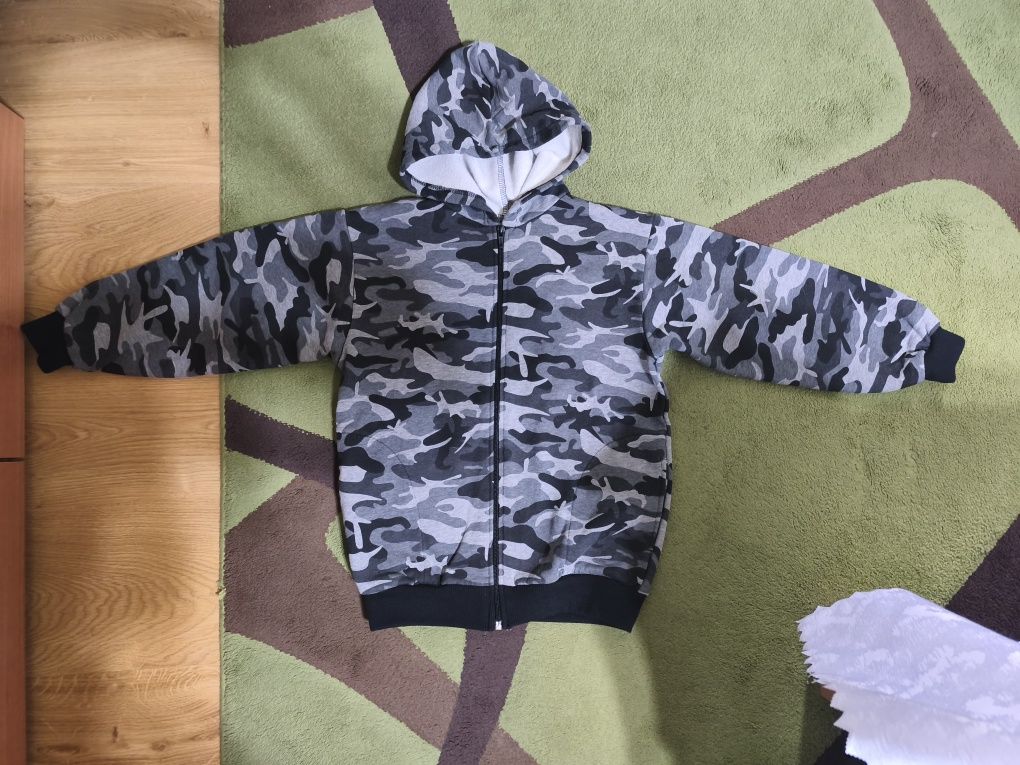 Jak NOWY!!! Dres welurowy MORO rozm. 128