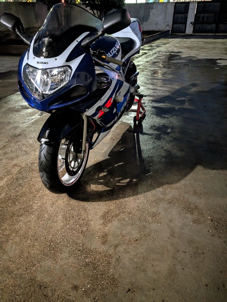 Suzuki GSXR 600 k1