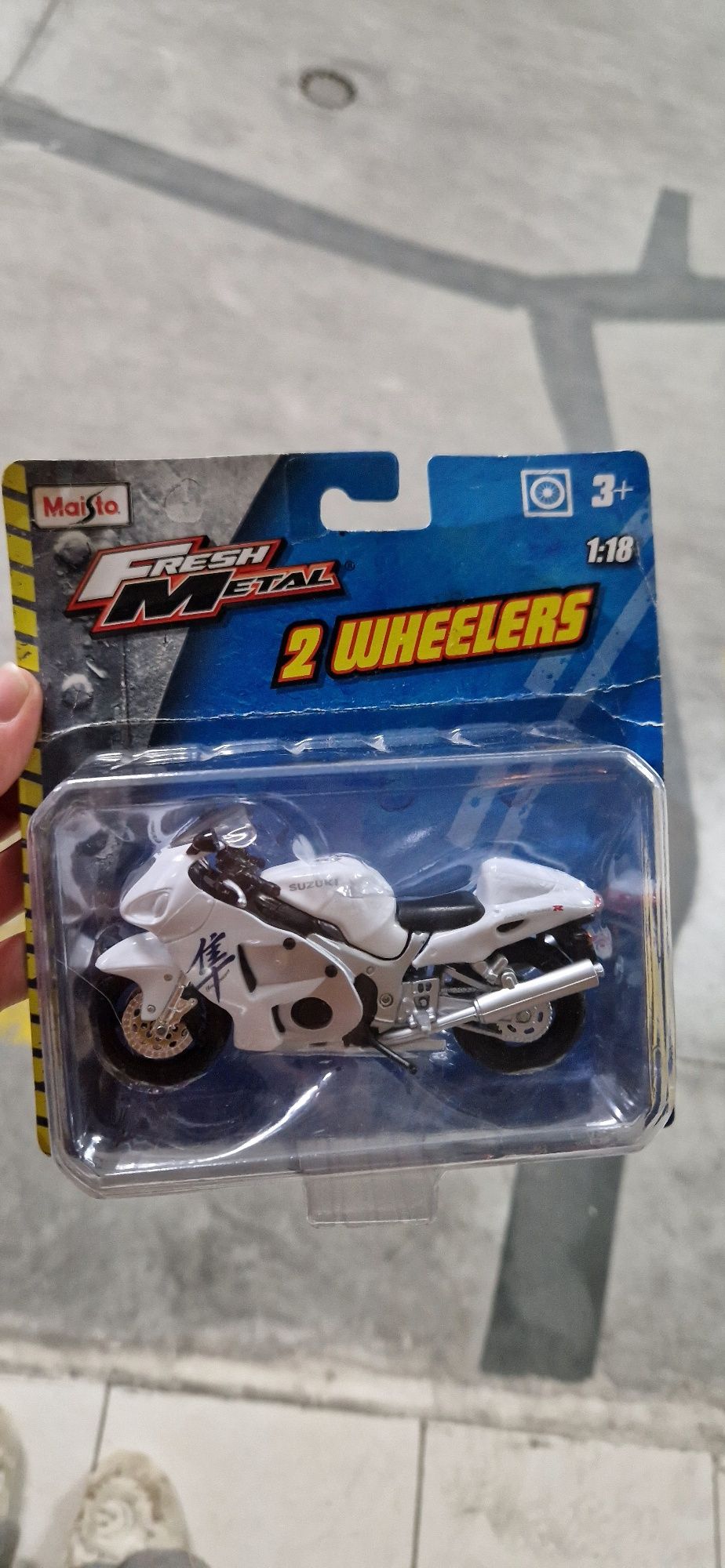 Vendo brinquedo mota Hayabusa colecção