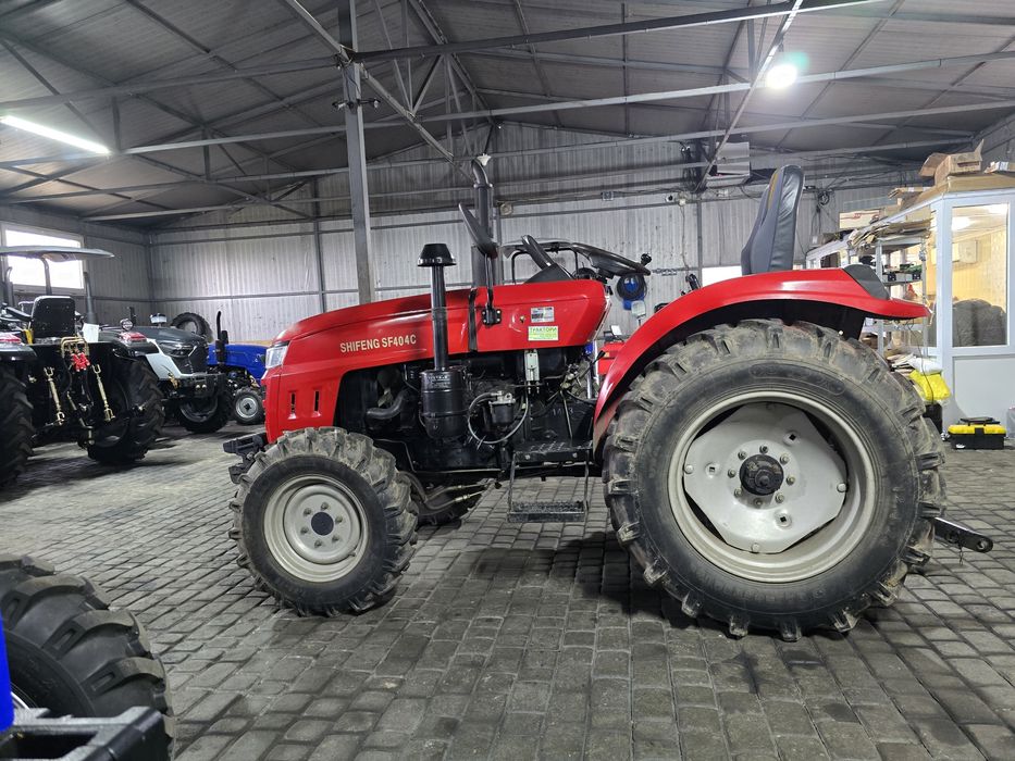 Повнопривідний трактор Shifeng 404C, 40 к.с,, ГПК, вага 1950кг,