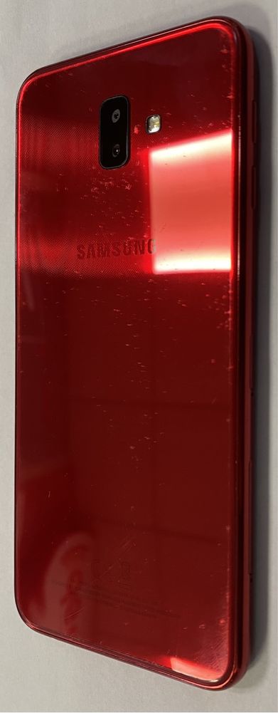 Продам смартфон Samsung Galaxy J6+(J610) 3/32 гб працює ідеально!