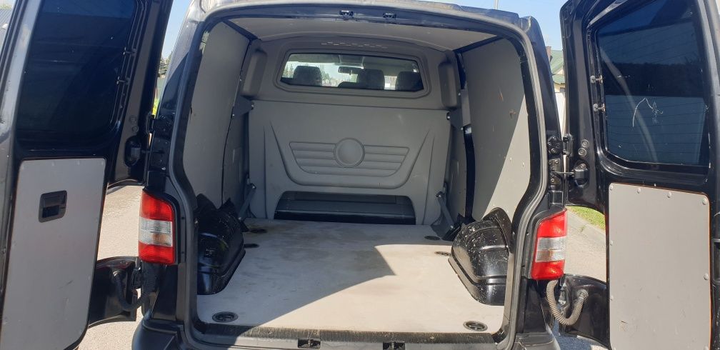 Volkswagen transporter t5 4x4 DSG automat klima webasto t6 caravelle