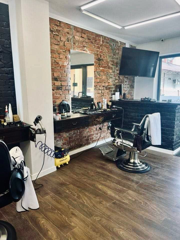 Sprzedam odstapię salon fryzjerski Barber