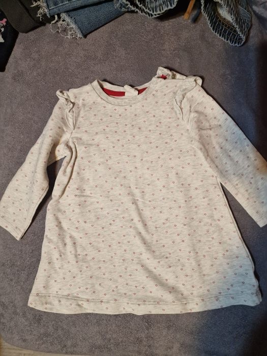 Sukienka w serduszka