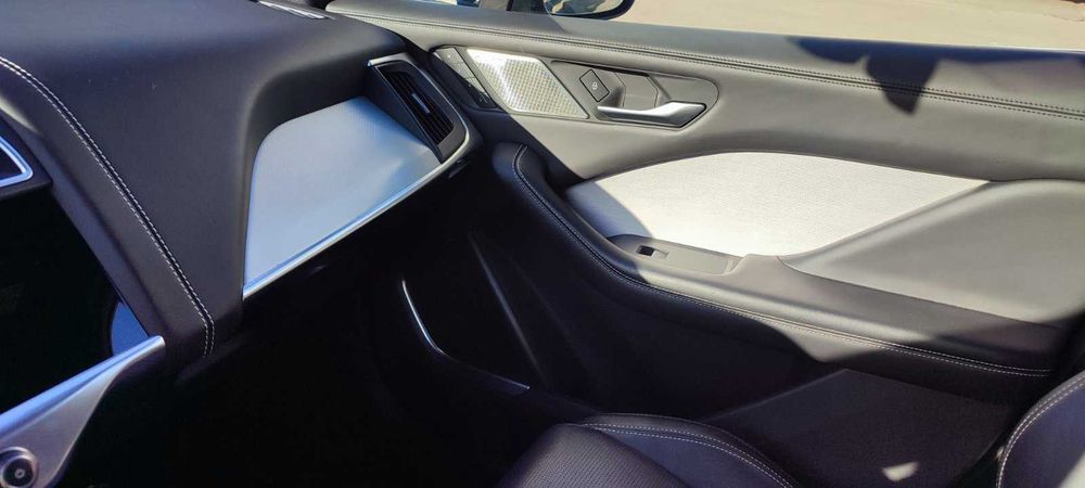 JAGUAR I-Pace  HSE 400EV  12/2018 года ТОП   панорама+ HUD+360кам