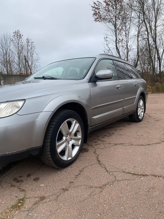 Subary Legacy Outback 4x4