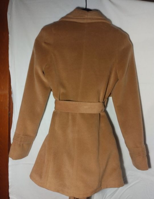 Чудове весняне кашемірове напівпальто