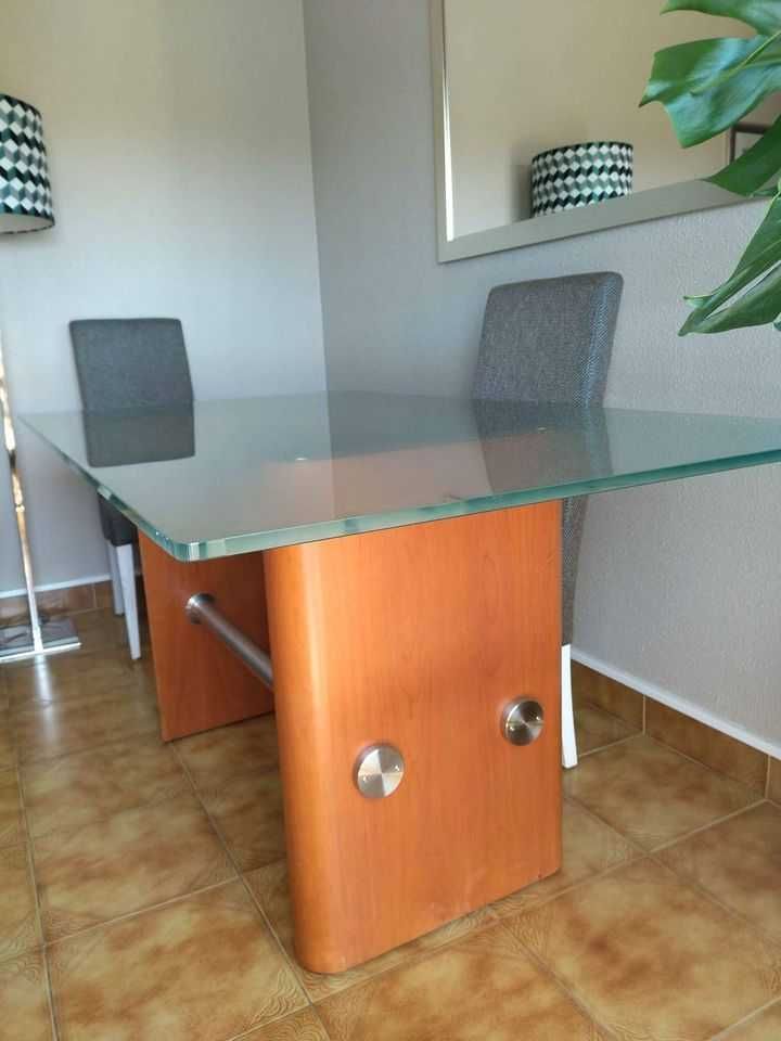 Mesa de jantar com 1,60m x 0,90m Como nova