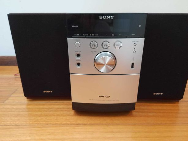 Rádio CD MP3 Cacete e USB Sony