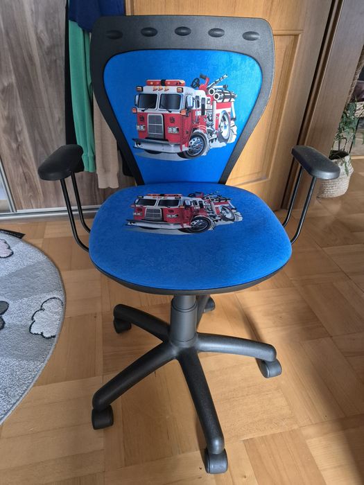 Fotel obrotowy dla chłopca