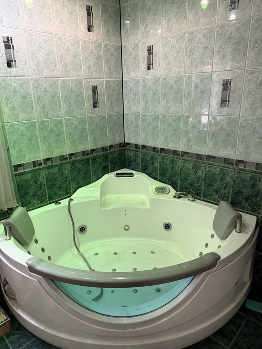 Продам душевую (джакузи) г.Терновка