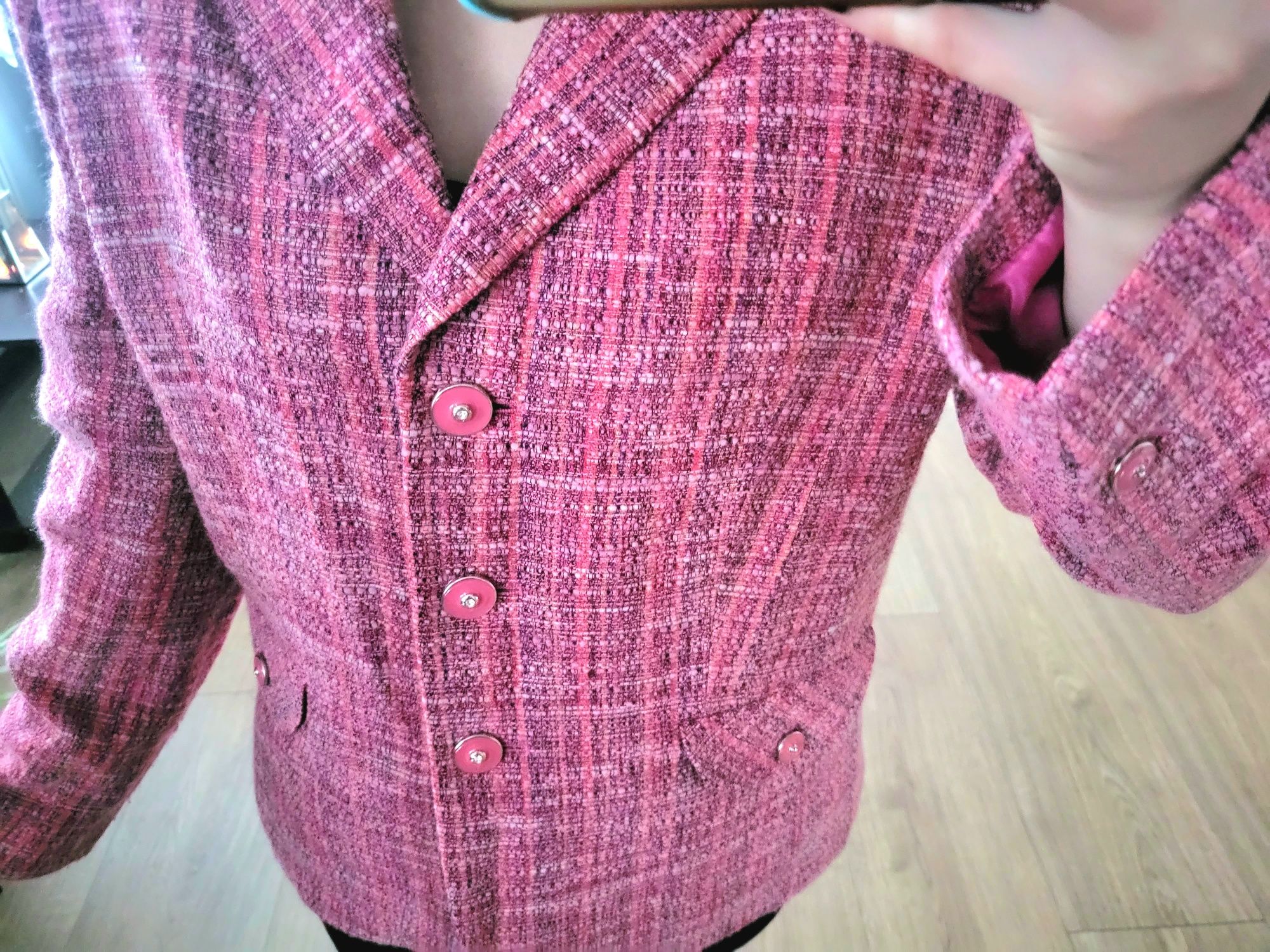 Tweedowa marynarka w stylu vintage