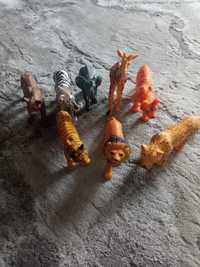 Zabawki figurki zwierząt dzikich