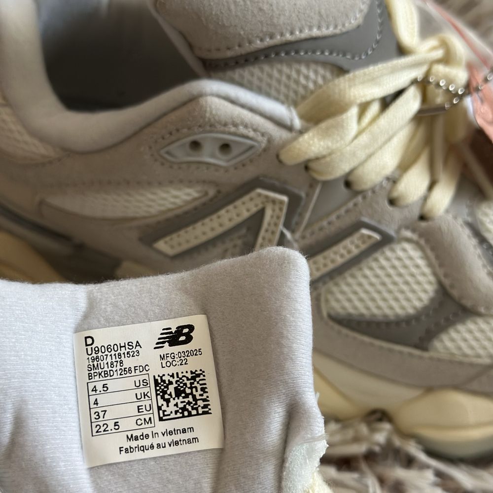 Кросівки New Balance 9060 жіночі нью беленс 36
