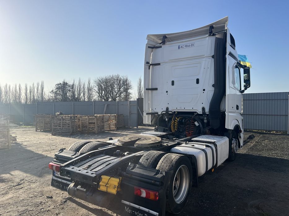 Тягач Mercedes Actros 1942 МЕГА