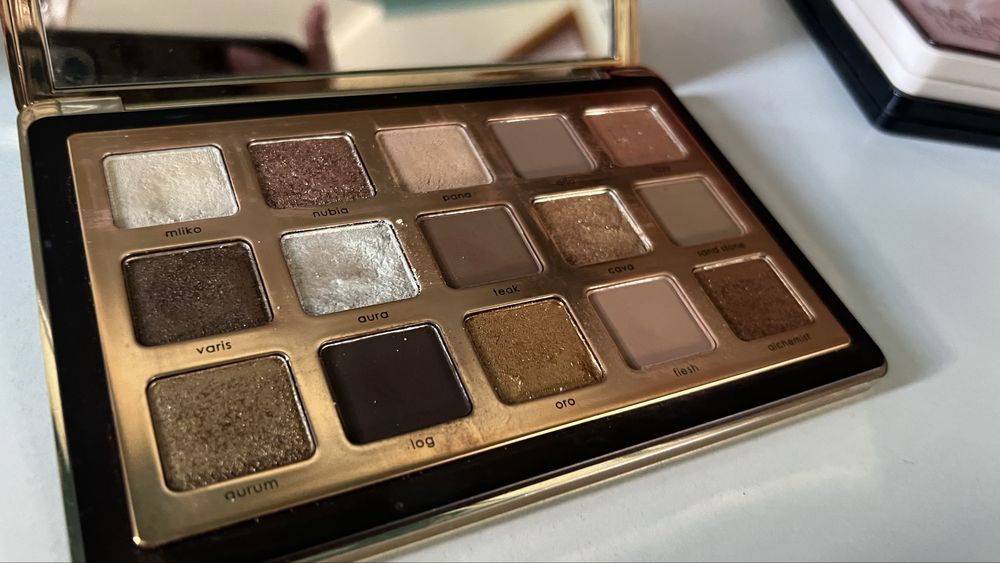 Paleta cieni Natasha Denona Golden Palette