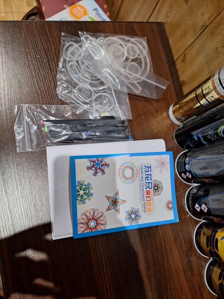Mega zestaw do rysowania dla dzieci , pisaki + szablony