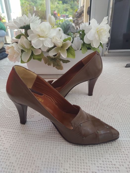 Sapatos castanho mel em pele - Charles - Tamanho 35 - Novos!