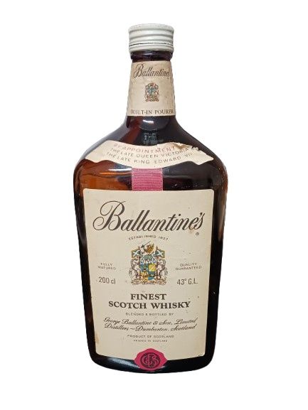 Garrafa vazia ballantines 2L - sec. XX