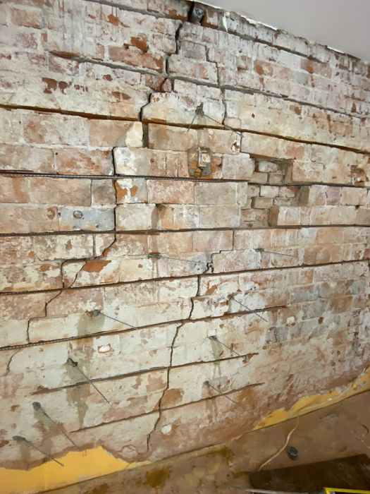 Naprawa murów ankrowanie naprawa pęknięć kotwy darmowa wycena elewacje