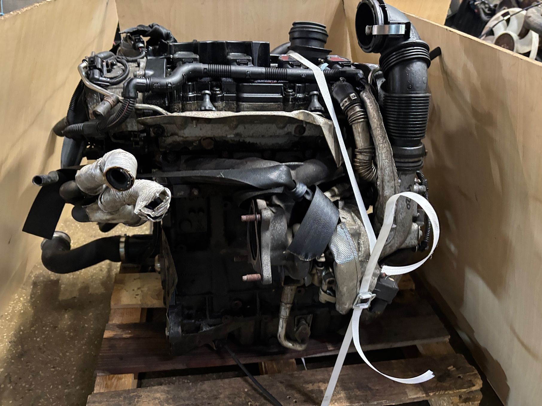 SILNIK KOMPLETNY  2.0 TFSI BWA AXX A3 LEON  OCTAVIA II SUPERB
