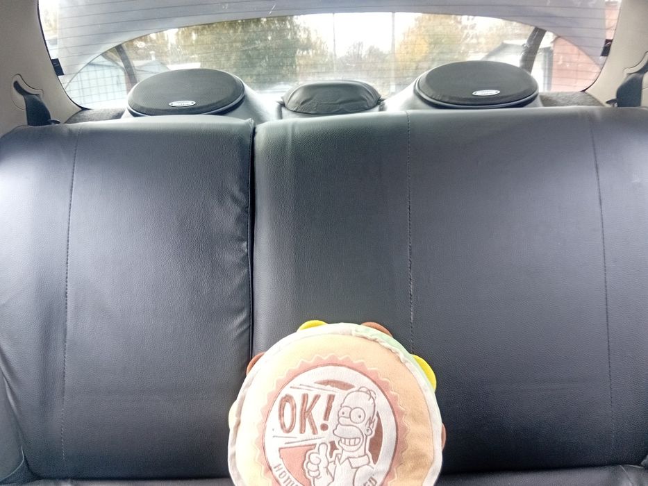 Продам. Сенса 1.4 на газу. 2004 года.