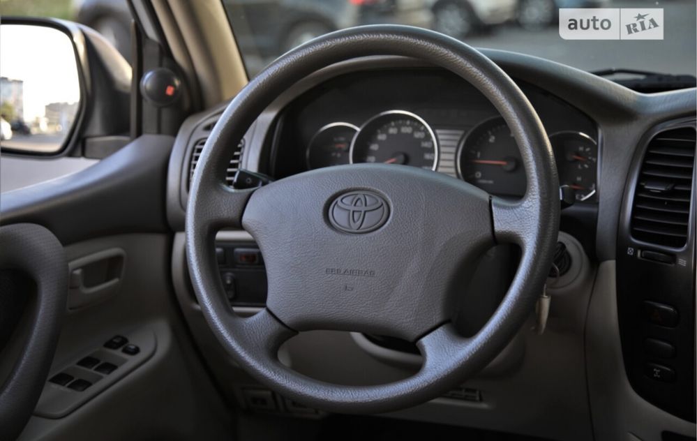 Toyota Land Cruiser 105