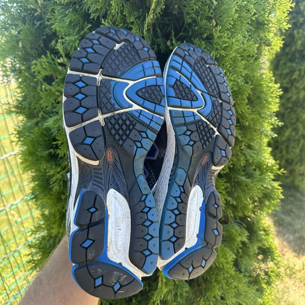 Чоловічі кросівки New Balance 860 v2 Розмір 42