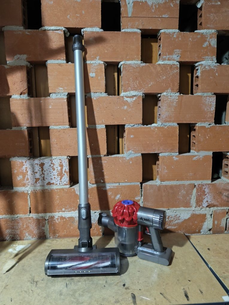 Odkurzacz pionowy Dyson V6 model DC62