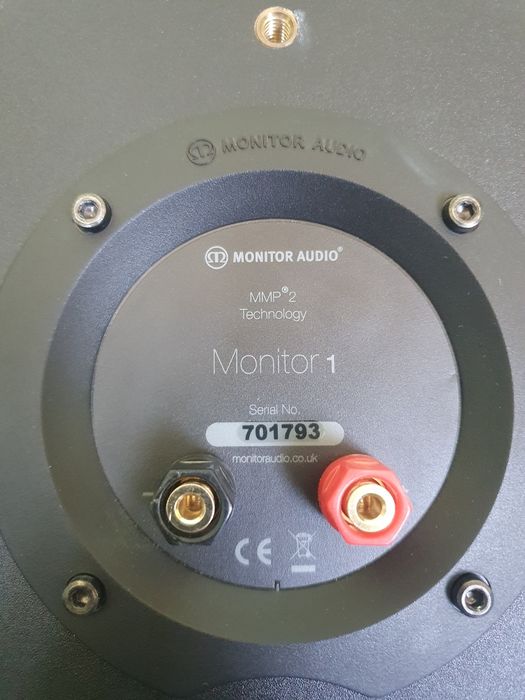 Продам качественную колонку Monitor Audio 1..