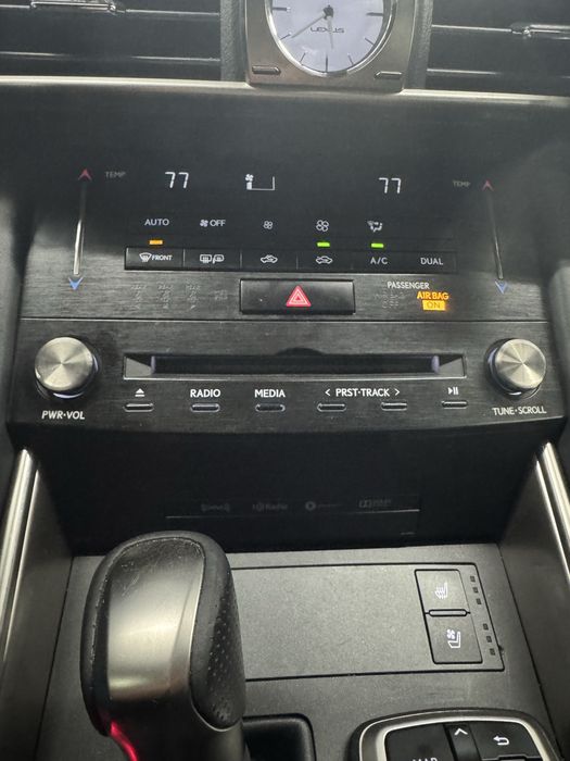 Lexus is 200t f-sport