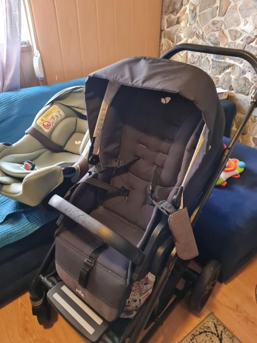 Carrinho bebe joy em bom estado
