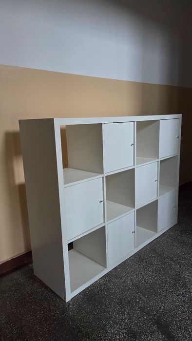 KALLAX
Regał z 4 wkładami, biały, 147x112 cm kolor:
Biały