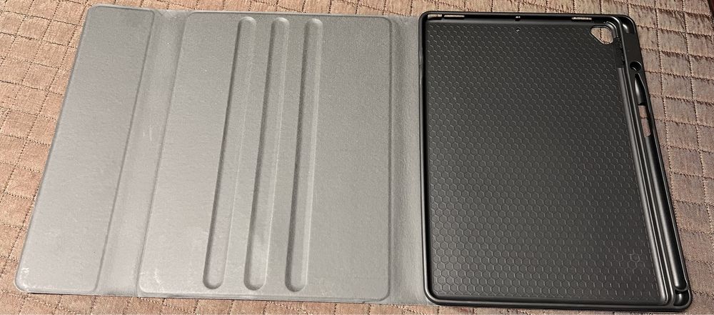 Etui na tablet iPad