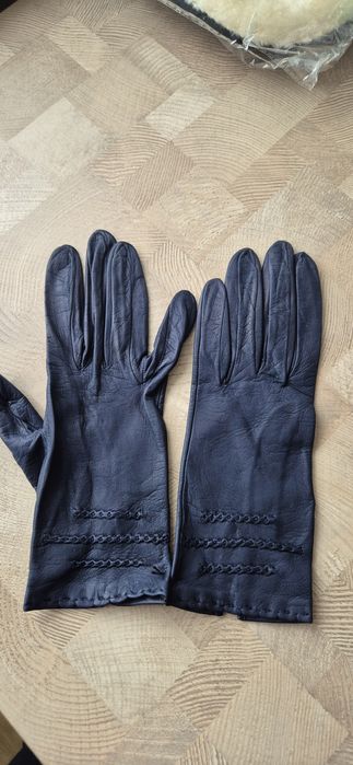 Nowe skórzane rękawiczki rozm. 6