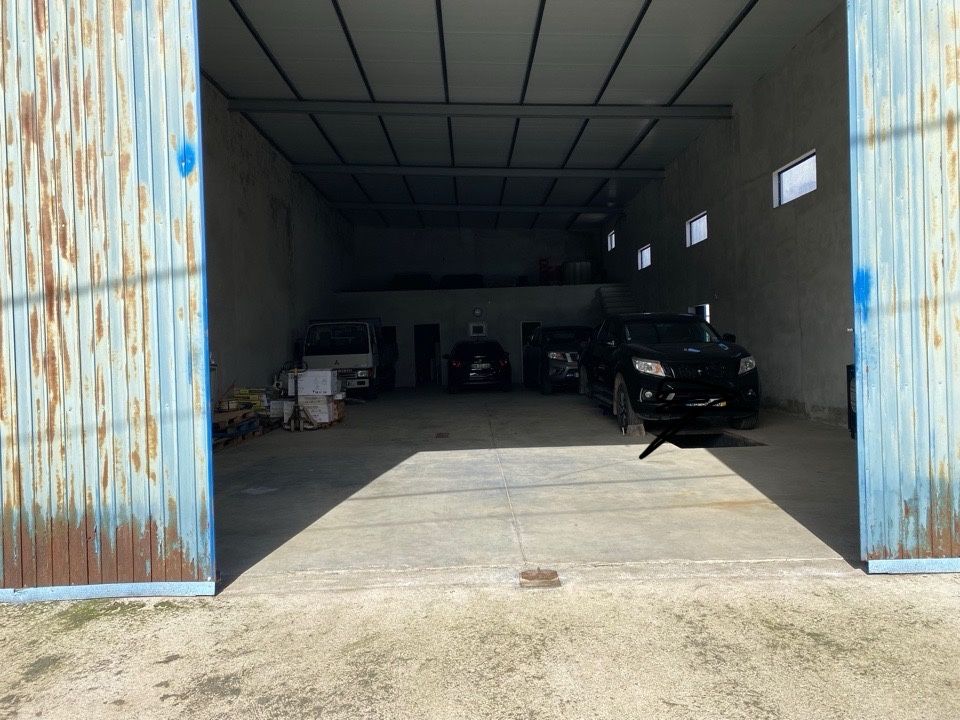 Casao/Armazem 450mt2 area total… VENDO OU TROCO