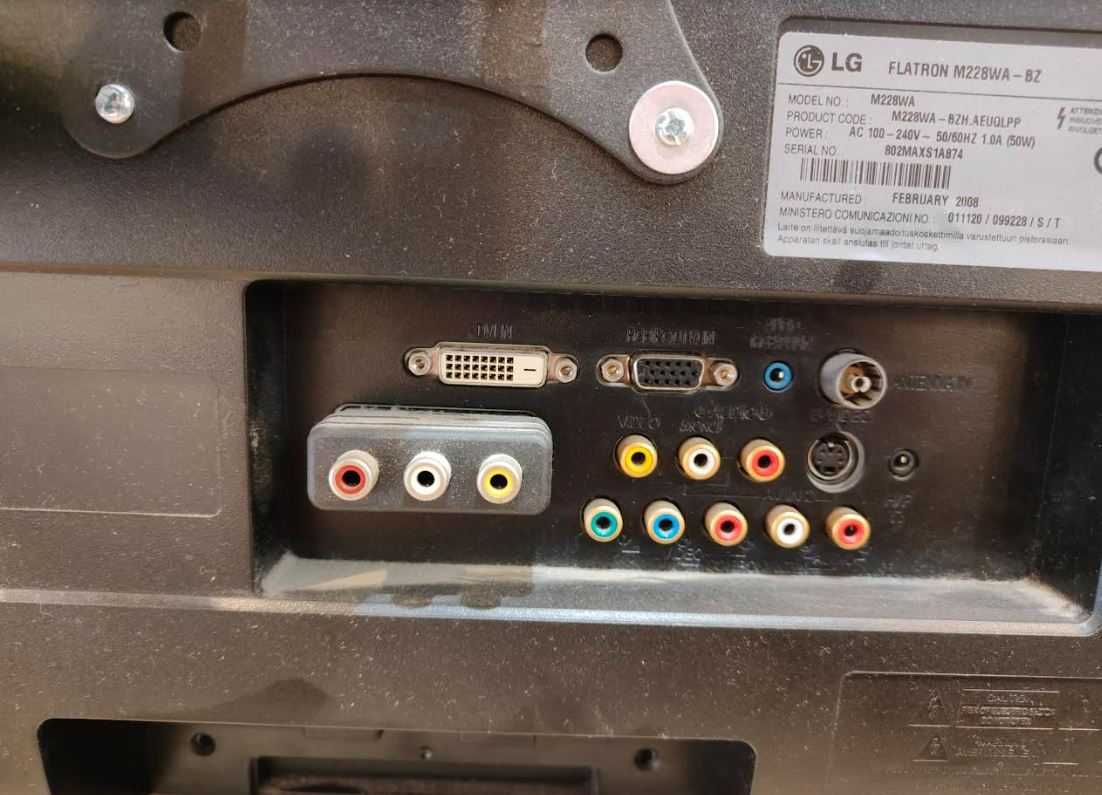 Dwa Monitoy LG M228WA z tunerem tv 21 cali