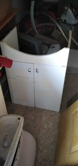 Зеркало с полочкой в ванную