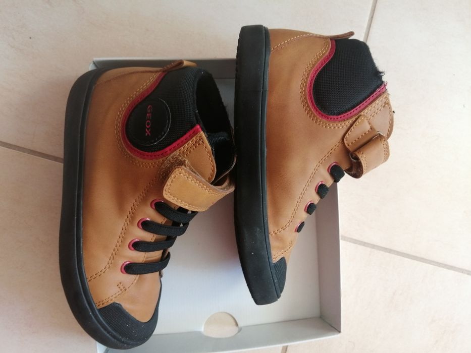 Botas Geox criança novas em caixa