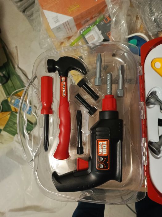 Игрушечный набор инструментов