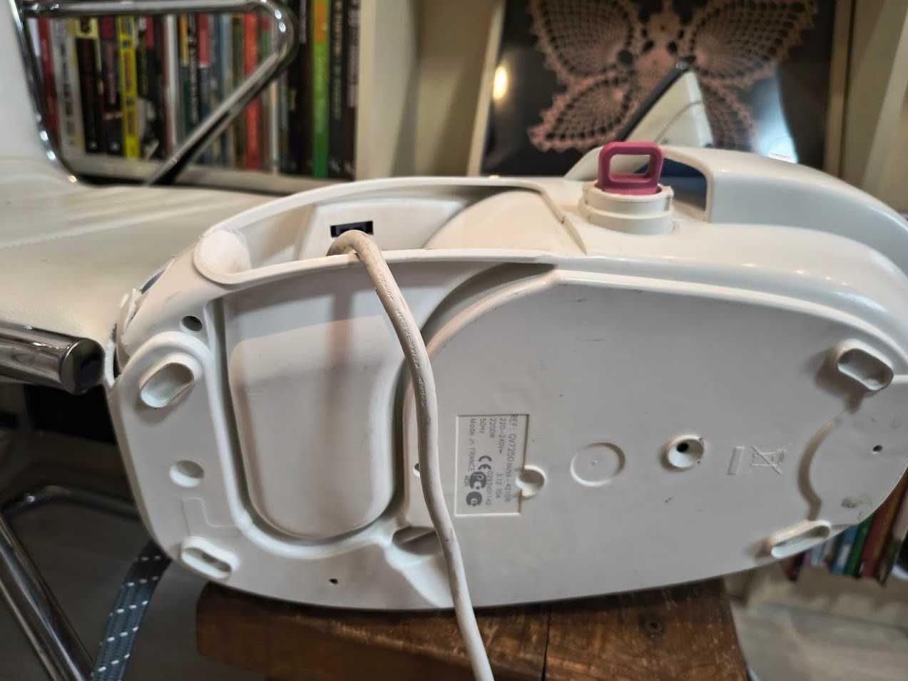 Używane żelażko Tefal gv7250-stacja parowa pro express, wada obudowy
