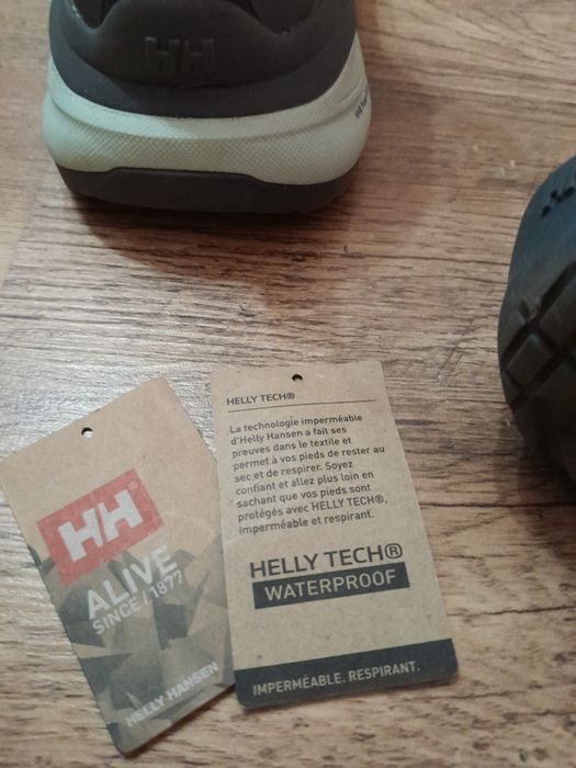 Женские кроссовки 36 размер,оригинал.